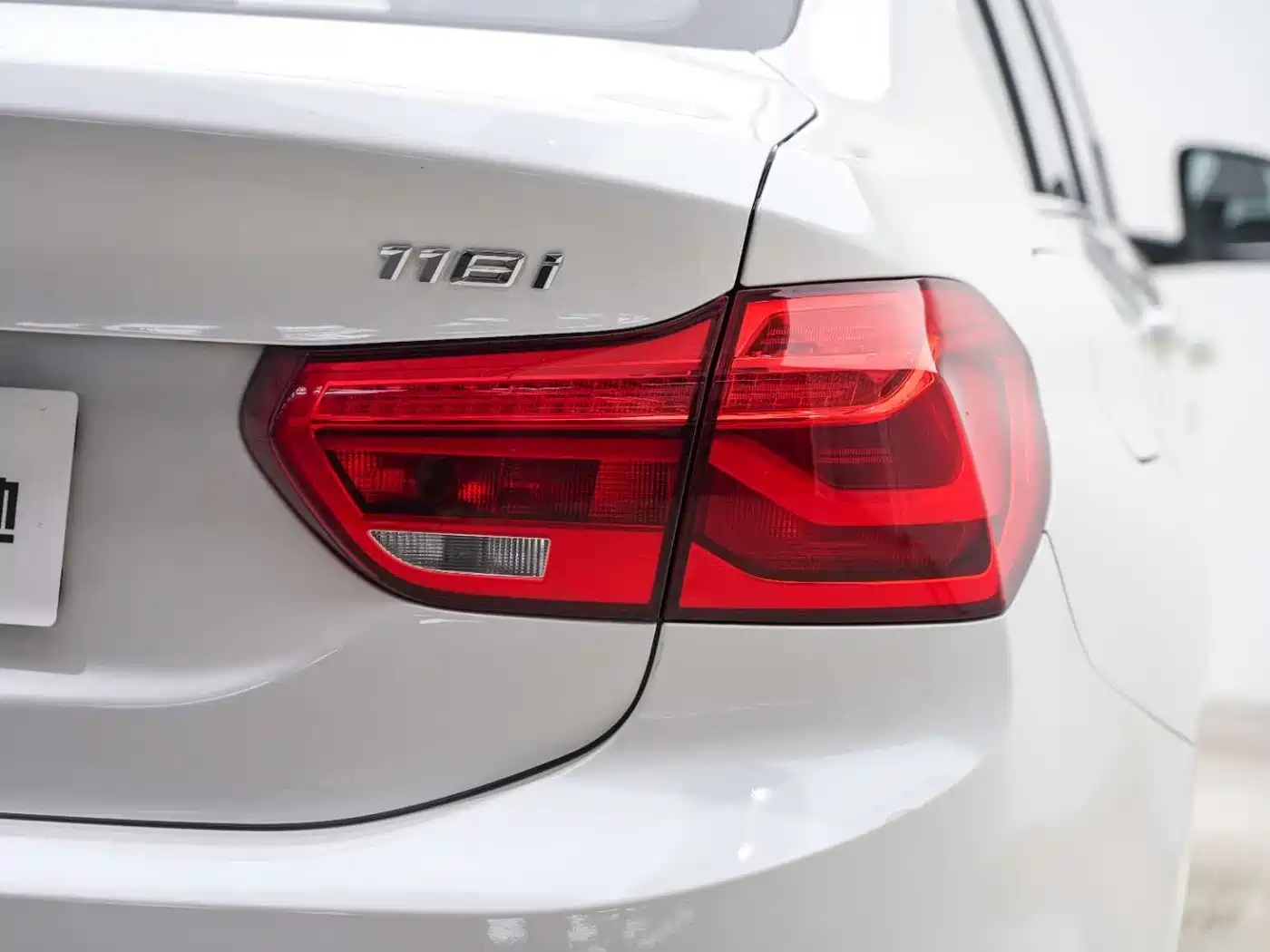 BMW 1 Series 2018 118i Sport Edition фото 19