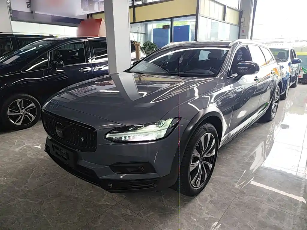 Volvo V90 2021 2021 Model Cross Country B5 AWD Smart Edition