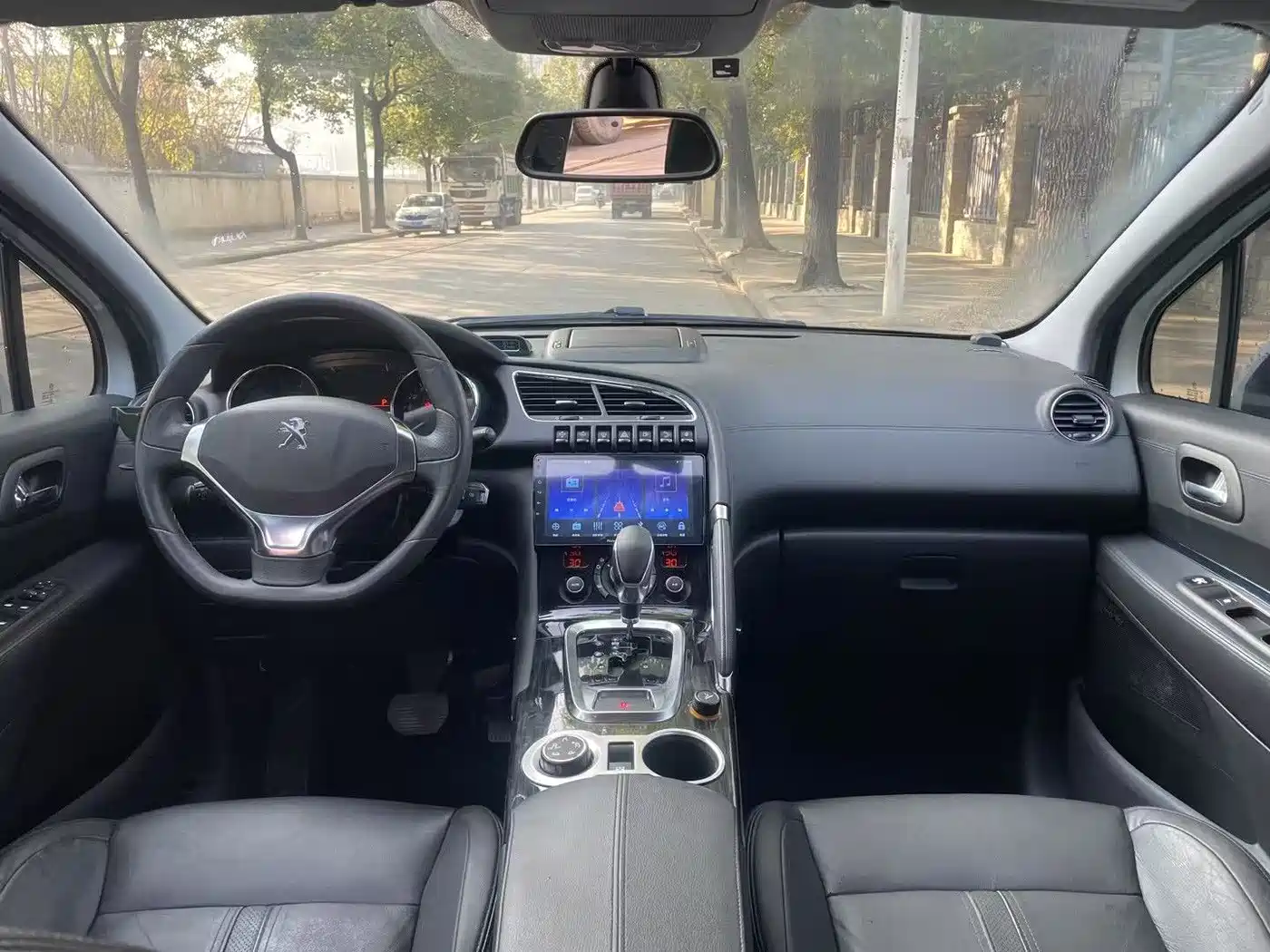 Peugeot 3008 2013 2.0L Automatic Classic Edition фото 4