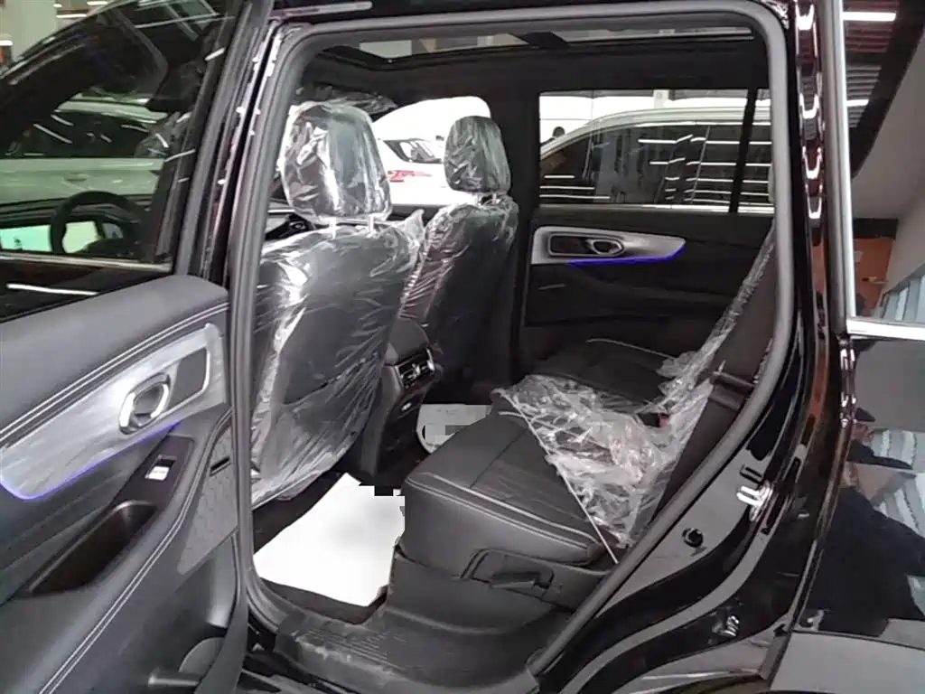 GAC Trumpchi Trumpchi GS8 2025 Pilot Series 2.0TGDI 2WD Luxury Edition 5-seater фото 17