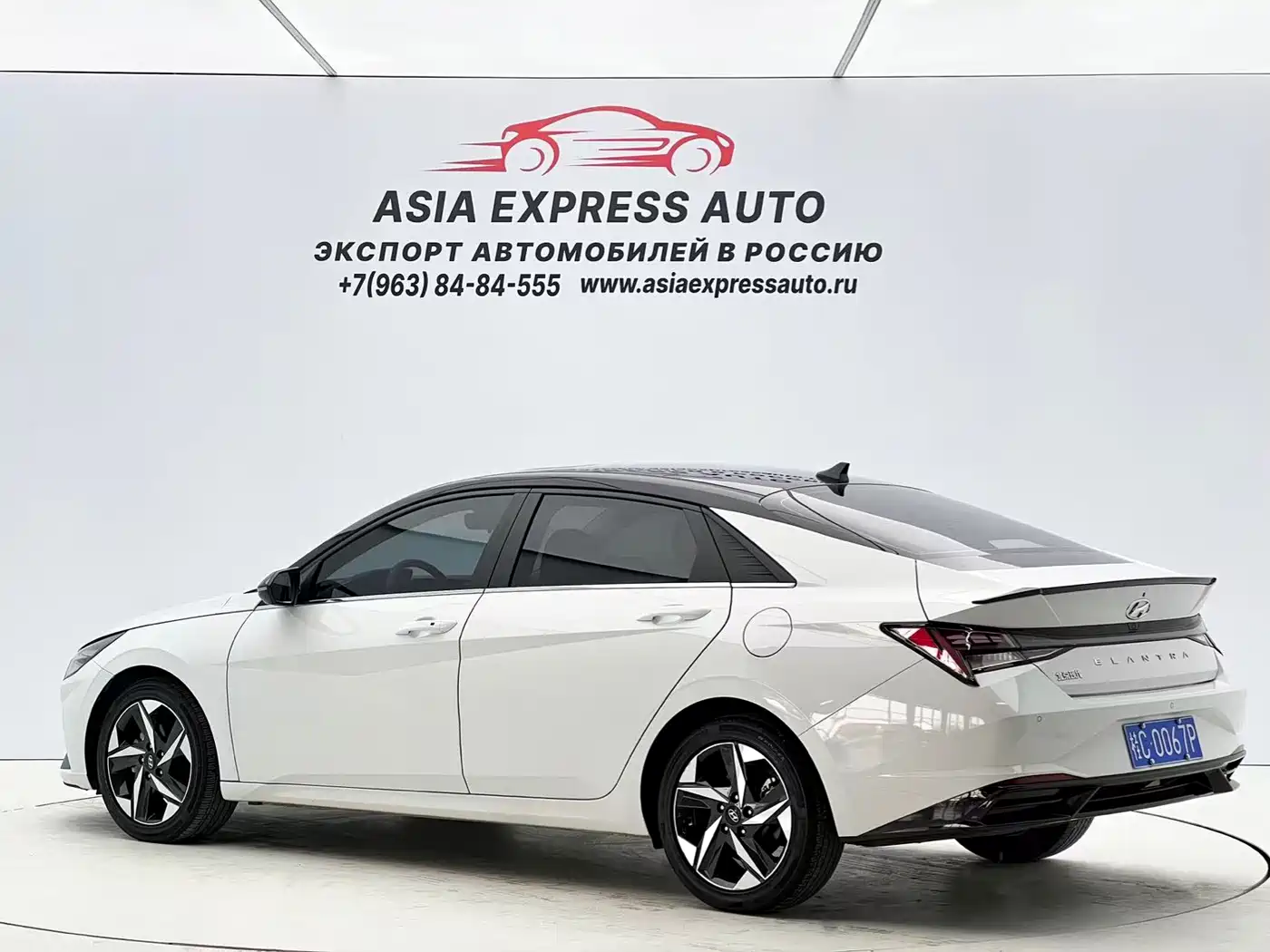 Hyundai Elantra 2021 1.5L CVT LUX Premium Edition фото 6
