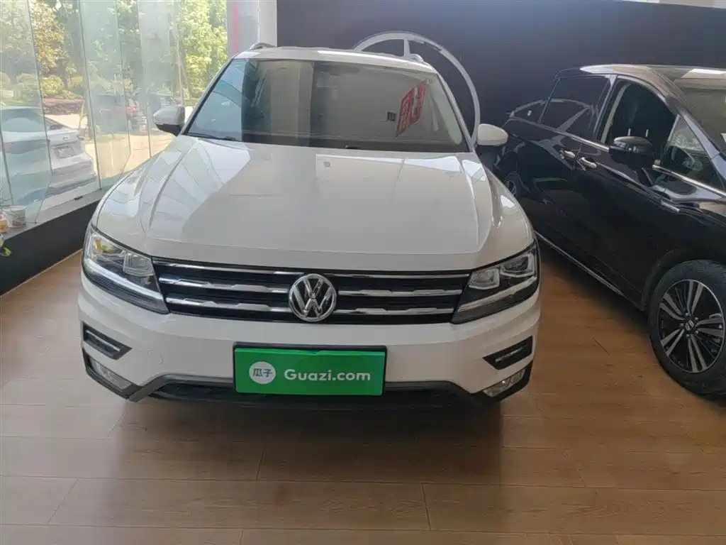 Volkswagen Tiguan L 2017 330TSI Automatic 2WD Comfort Edition фото 3