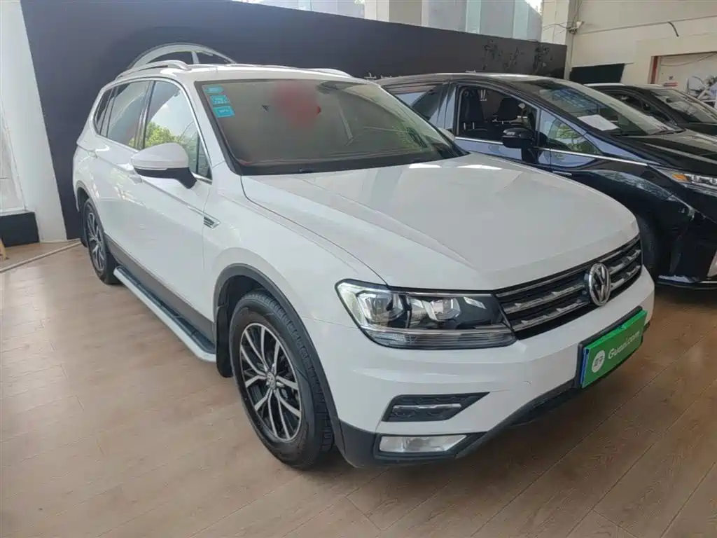 Volkswagen Tiguan L 2017 330TSI Automatic 2WD Comfort Edition фото 4