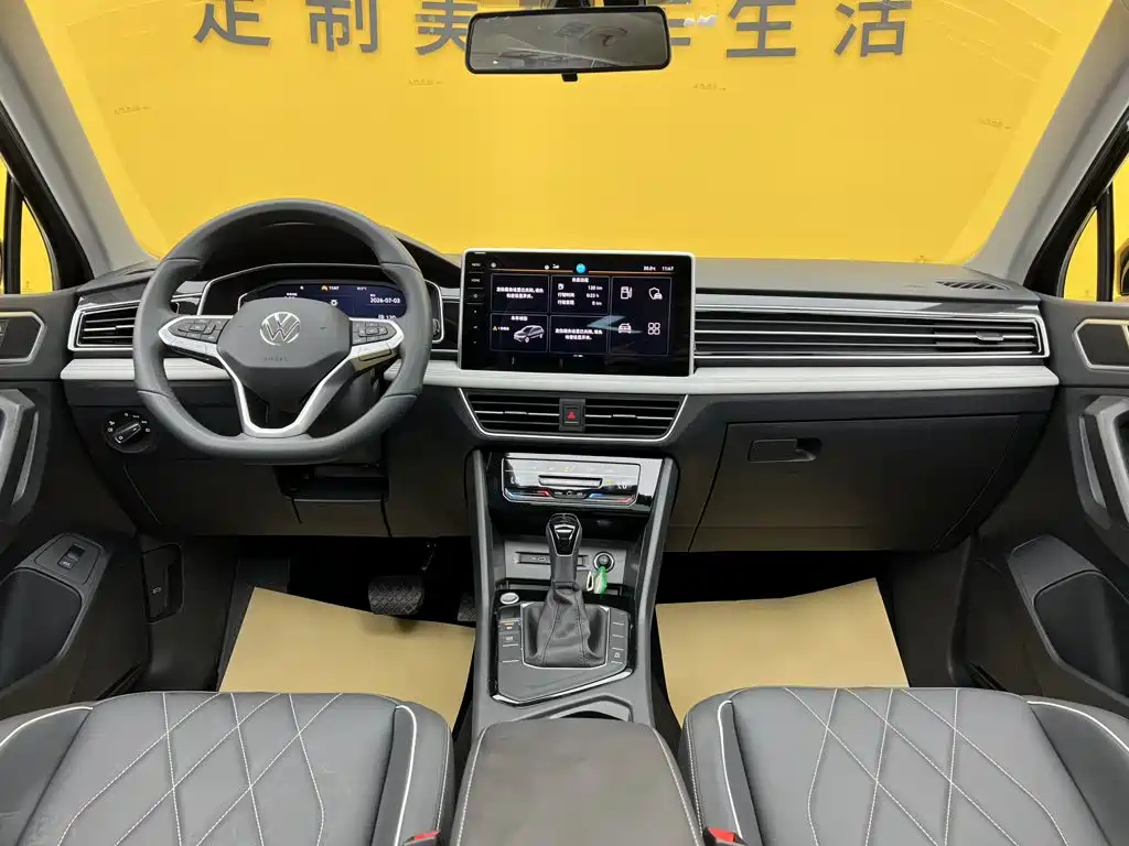 صورة 8 - Volkswagen Tiguan L
