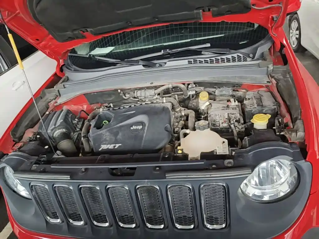 Photo 20 - Jeep Renegade