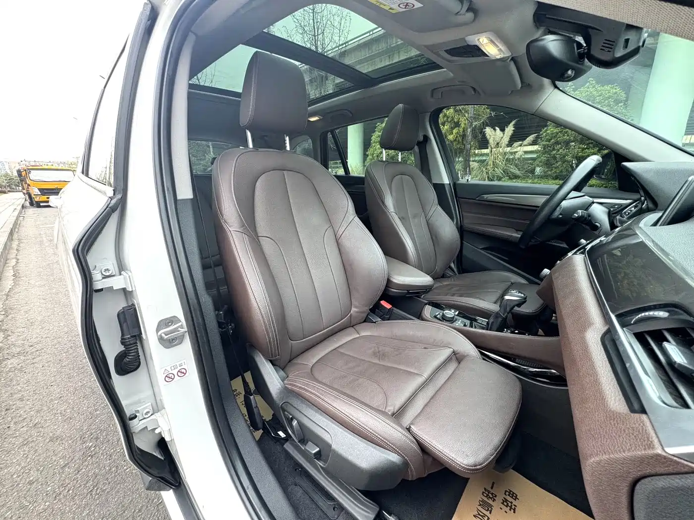 BMW X1 2018 sDrive18Li Premium Model фото 5
