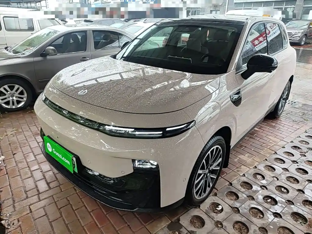Фото 2 - Leapmotor B10