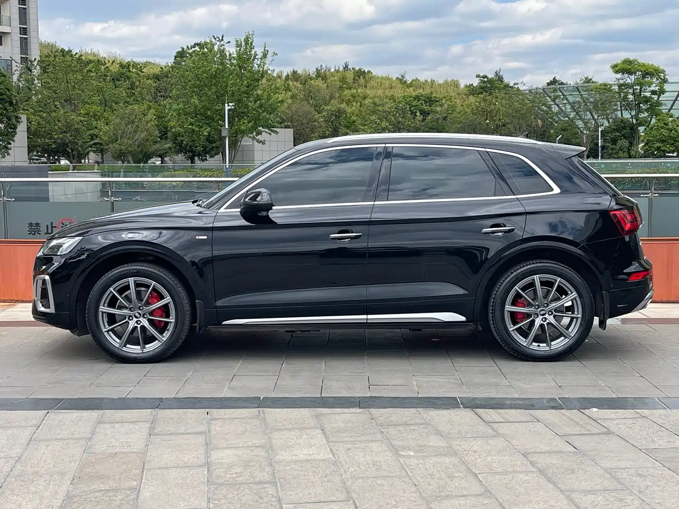 Audi Q5L 2022 40T Luxury Dynamic фото 7