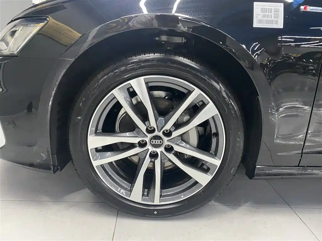 Audi A6L 2025 40 TFSI Luxury Sport фото 8