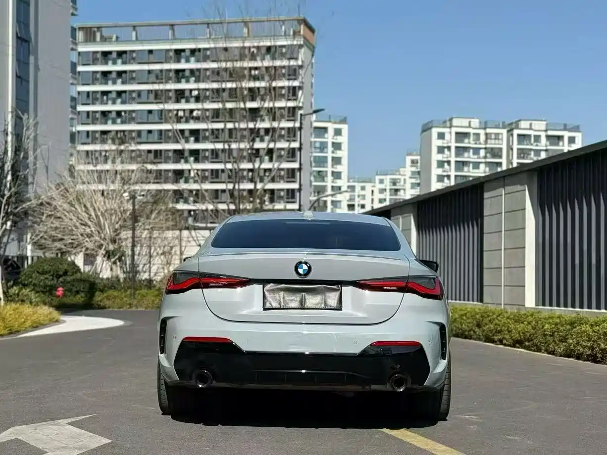 BMW 4 Series 2024 430i M Sport Shadow Edition фото 8