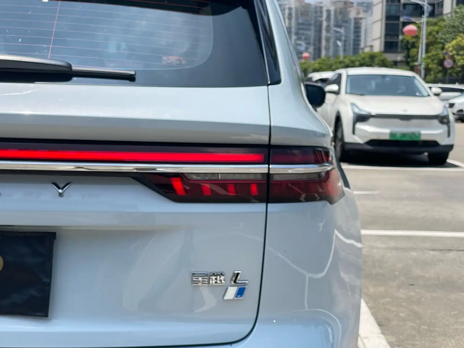 Photo 37 - Geely Monjaro