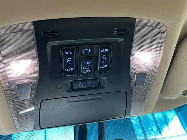 Toyota Alphard 2018 3.5L Premium фото 11