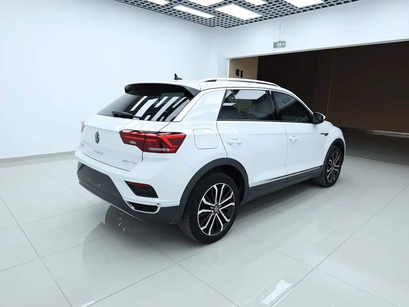 Volkswagen T-ROC 2022 280TSI DSG 2WD Comfort PLUS фото 4