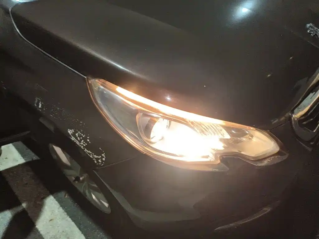 Photo 7 - Peugeot 2008