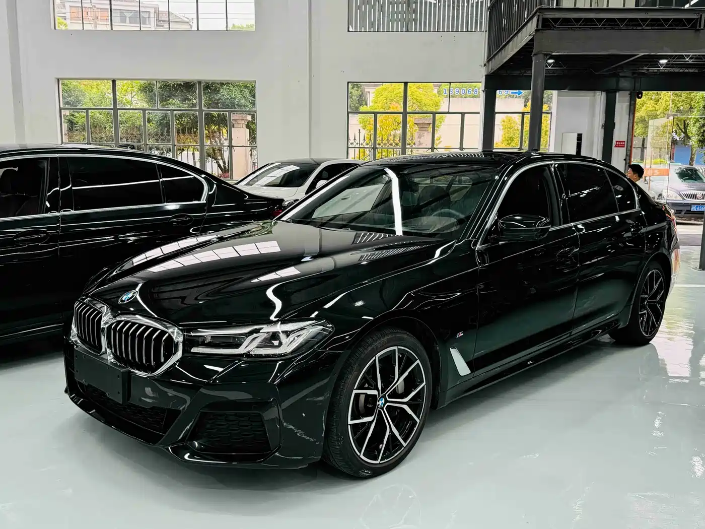 BMW 5 Series 2021 530Li Premium M Sport Package фото 2