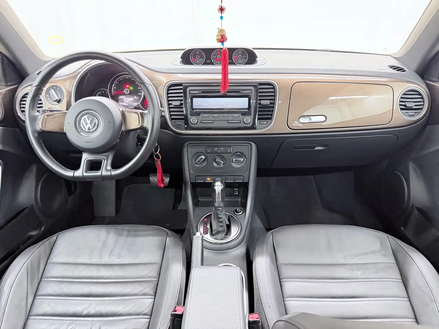 Volkswagen Beetle 2013 1.2TSI Comfort фото 12