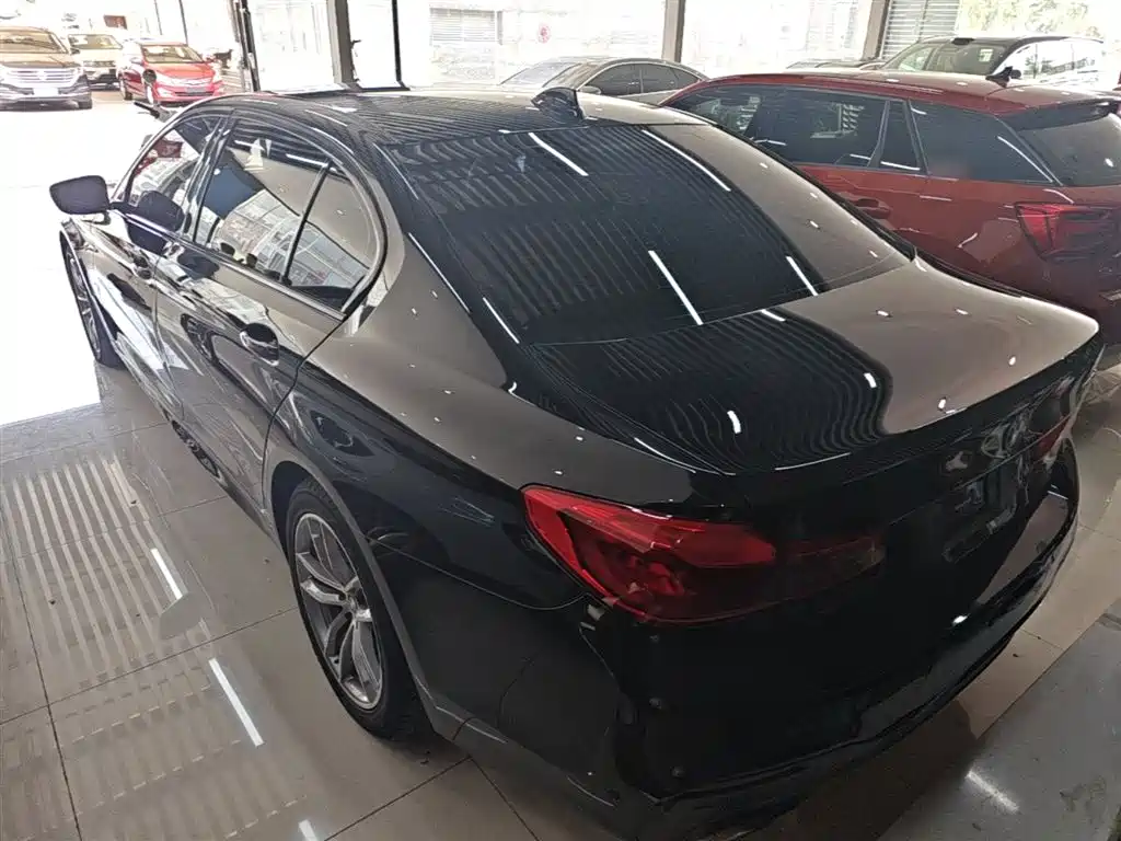 BMW 5 Series 2019 525Li M Sport Package фото 5