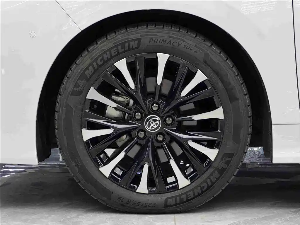 Toyota Vellfire 2024 2024 Crown Hybrid 2.5L Executive Premium Edition