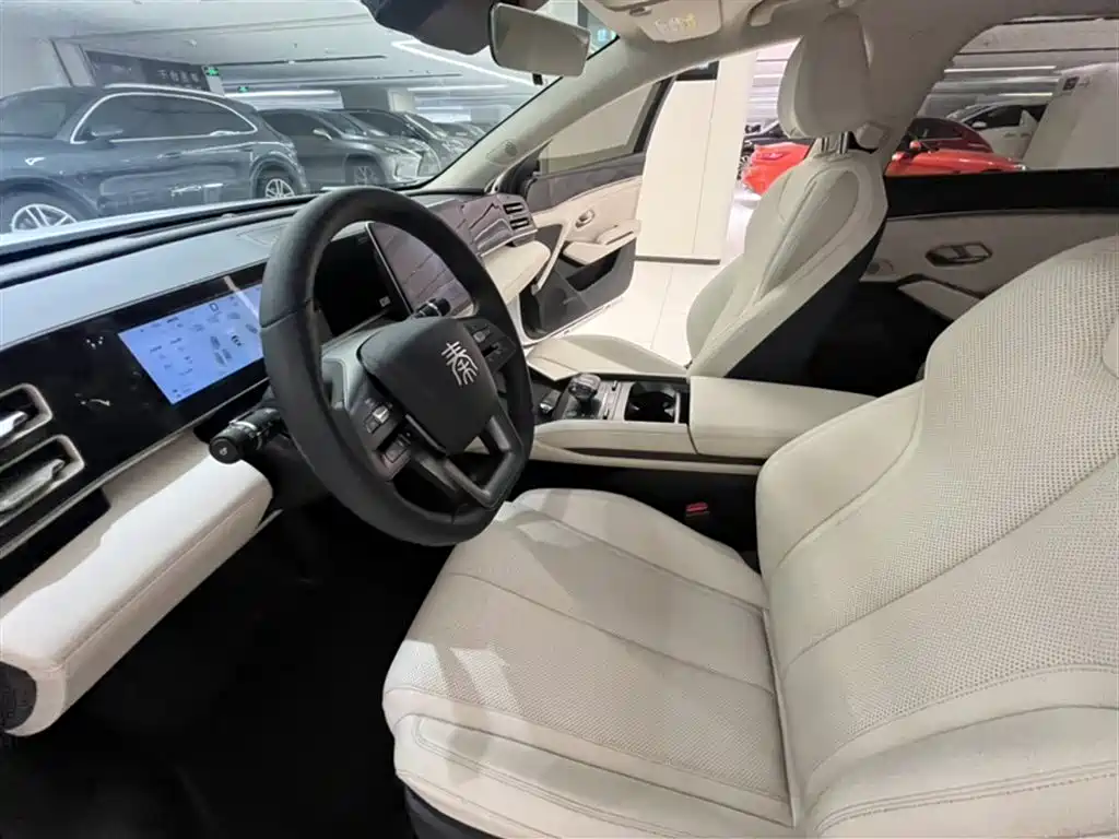 BYD Qin L 2025 DM-i Smart Drive Edition 80KM Leading фото 15