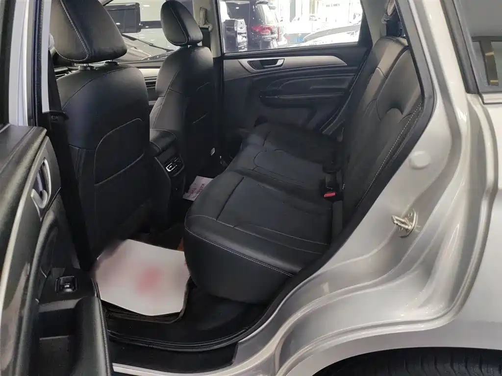 Haval M6 2021 PLUS 1.5T Manual Luxury Smart Connect фото 9