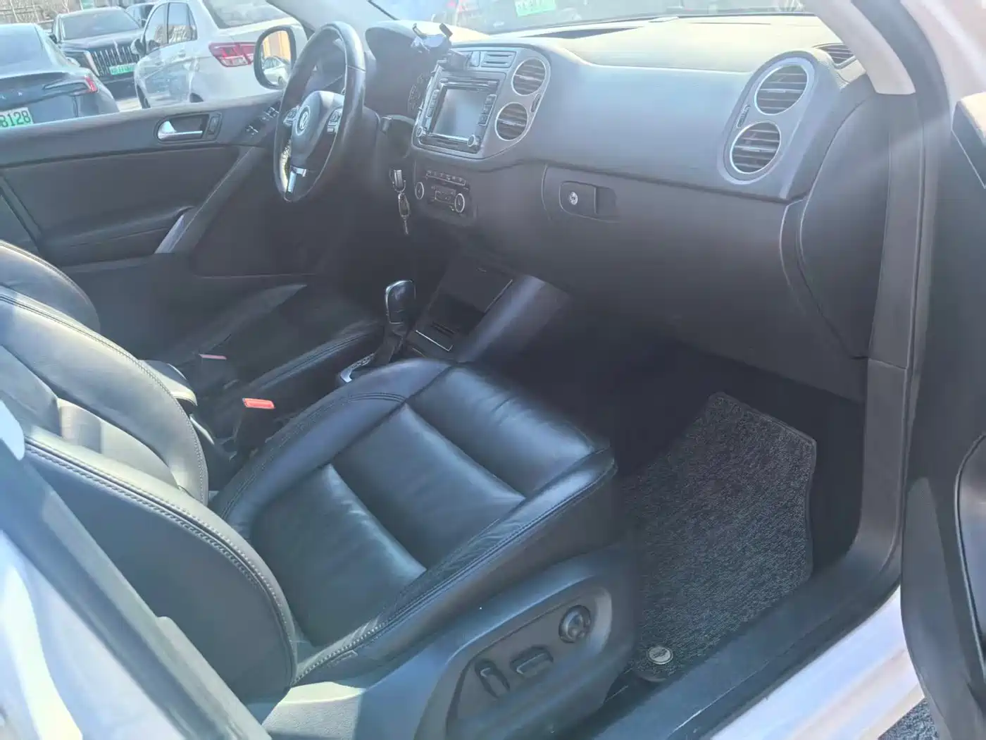Volkswagen Tiguan фото 12