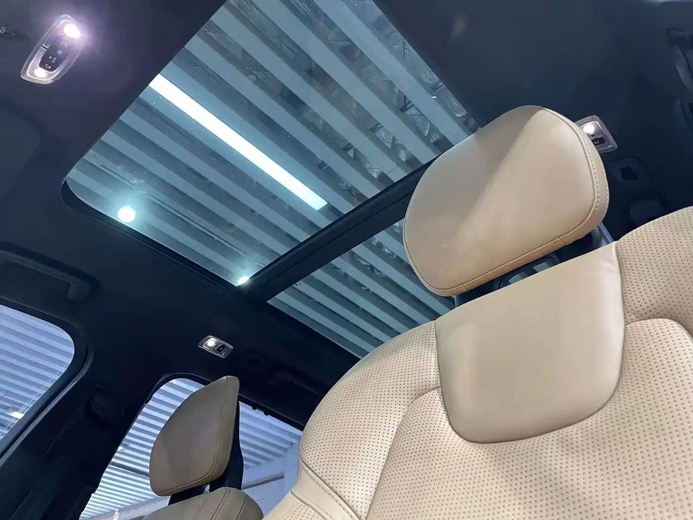 Photo 22 - Volvo XC90