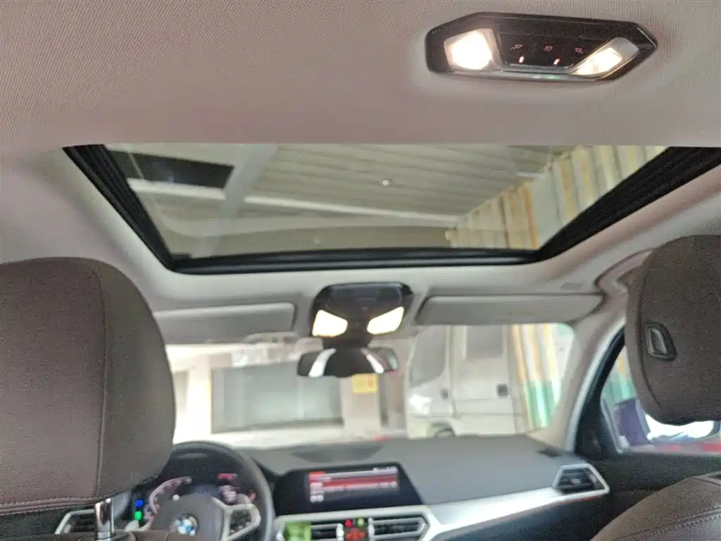 BMW 3 Series 2020 325i M Sport Black Night Package фото 18