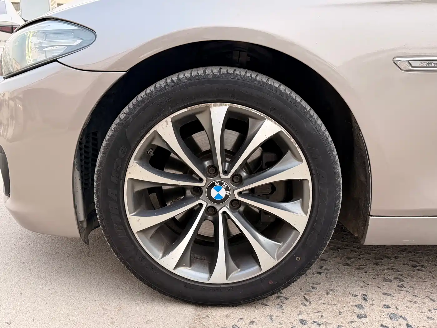 BMW 5 Series 2014 520Li Elegance фото 9
