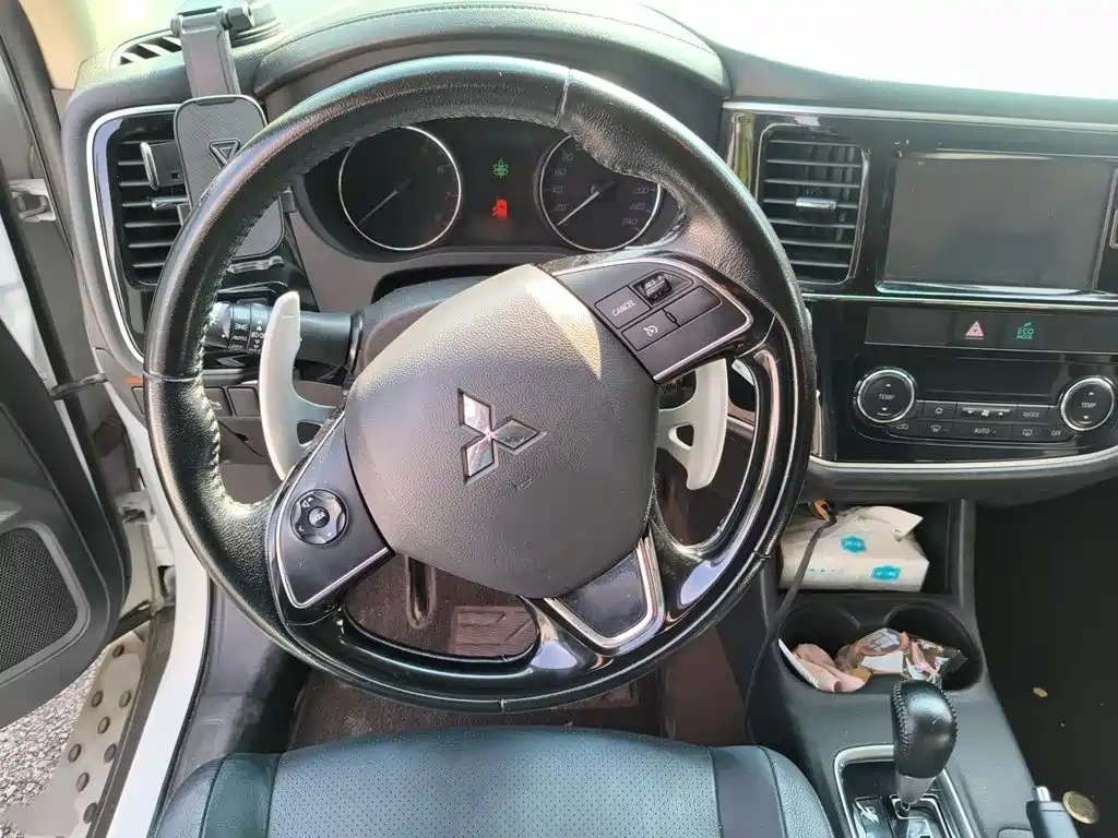 Mitsubishi Outlander (Import) 2016 2016 2.4L 4WD Elite 5-seater