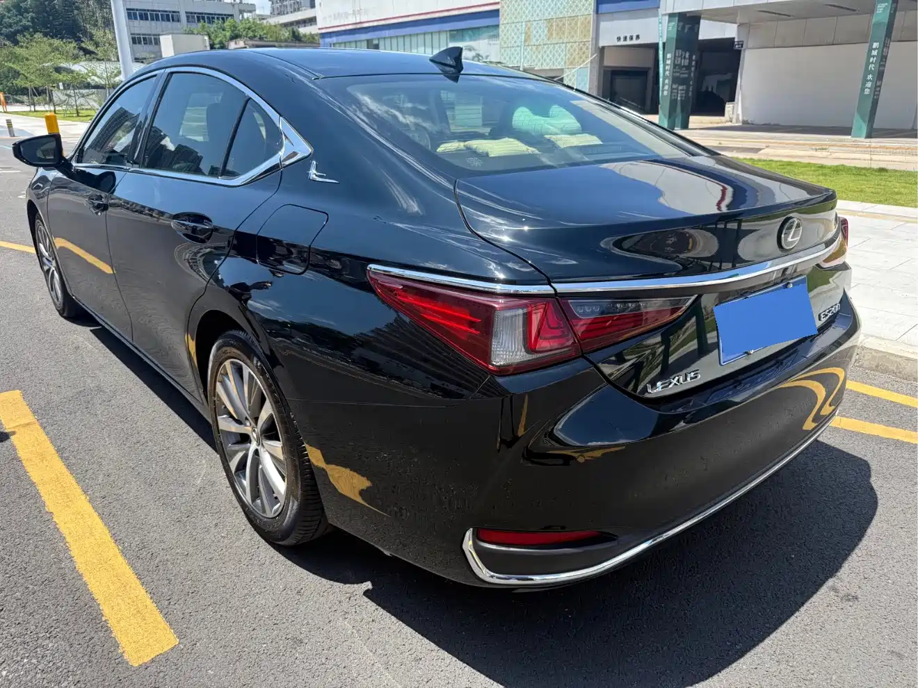 Lexus ES 2018 200 Excellence Edition China V фото 4