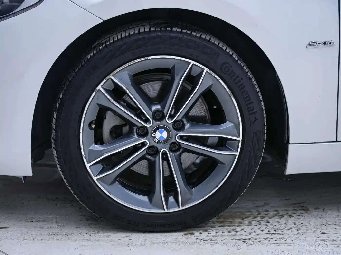 BMW 1 Series 2018 118i Sport Edition фото 5