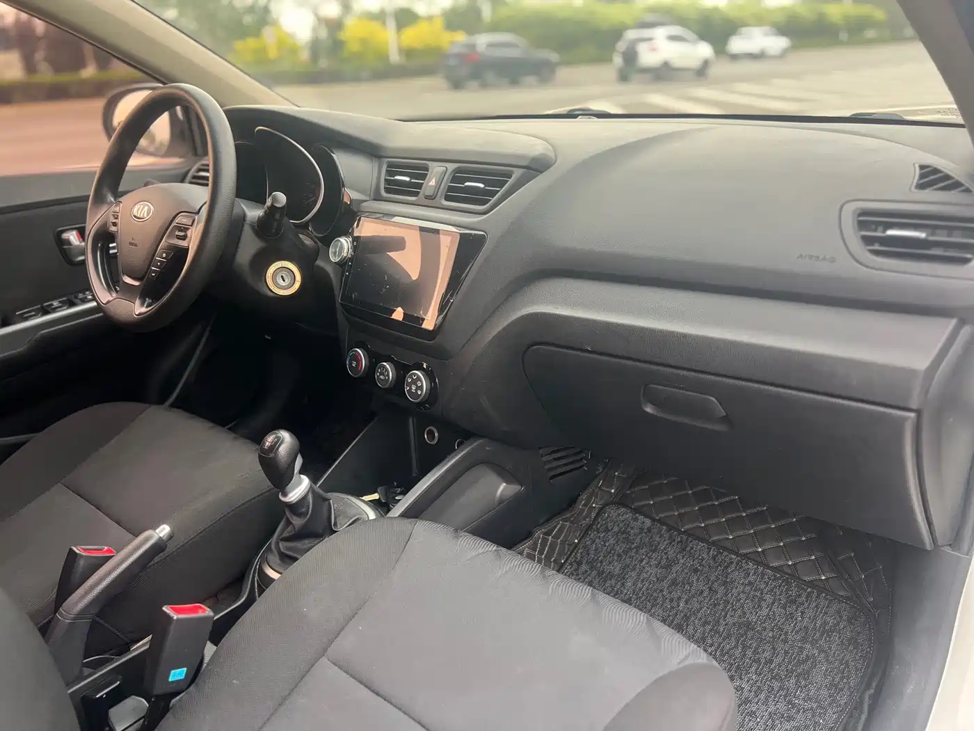 Kia K2 2015 Sedan 1.4L MT GLS фото 4