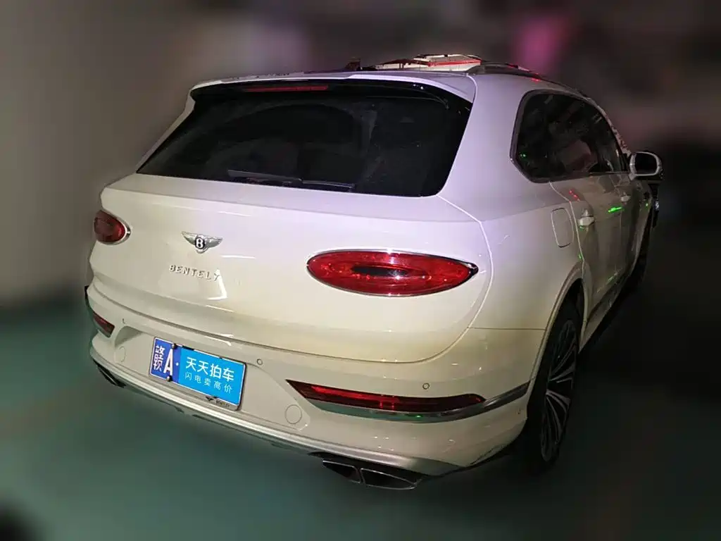 Фото 2 - Bentley Bentayga