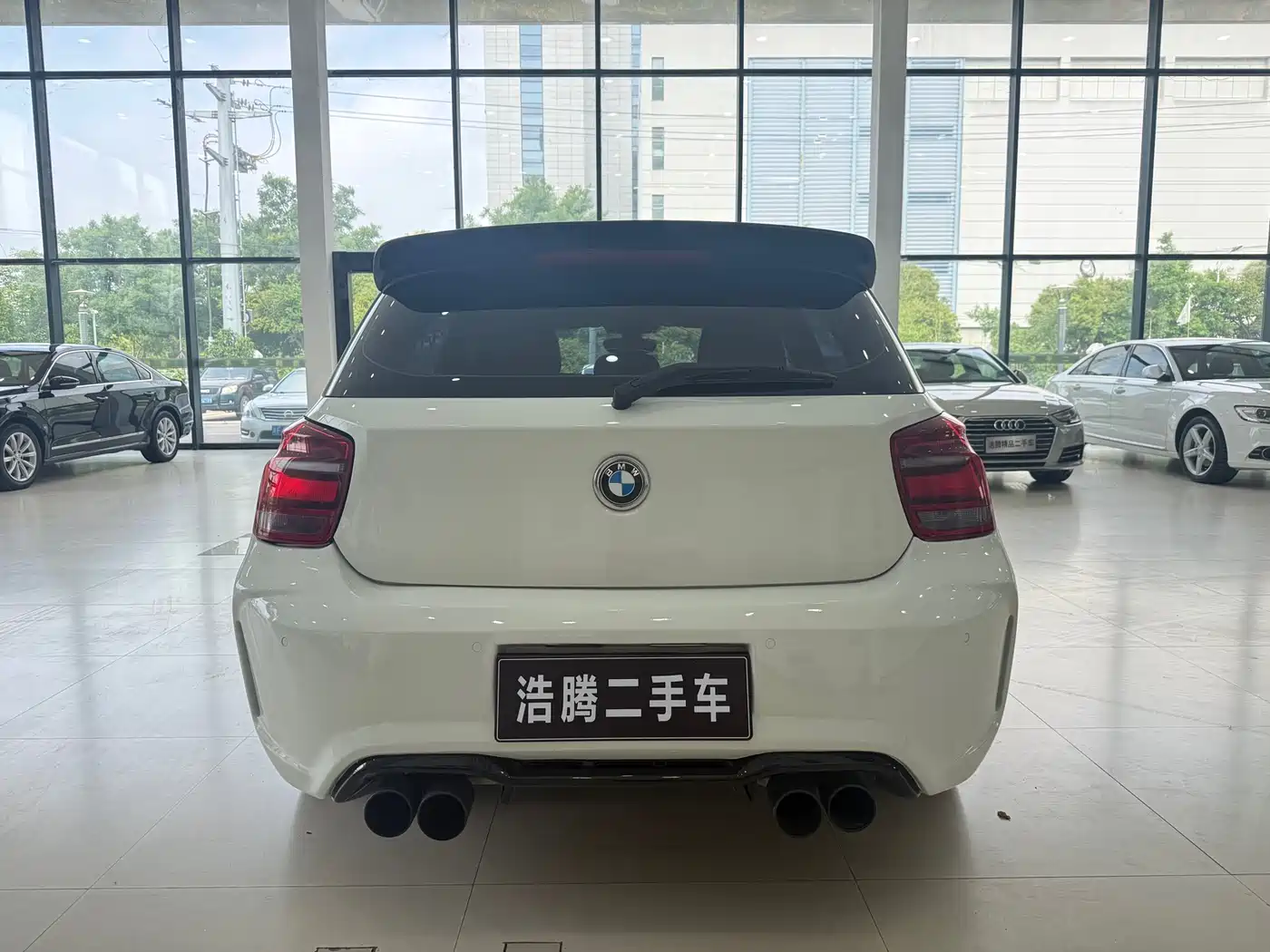 BMW 1 Series (Import) 2013 Facelift 116i Leading Model фото 8