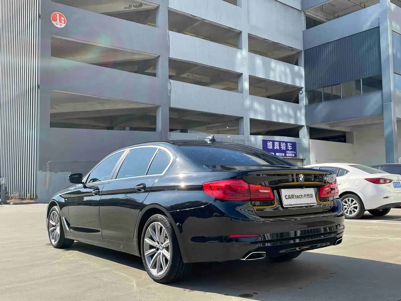 BMW 5 Series 2018 528Li Launch Special Edition фото 6