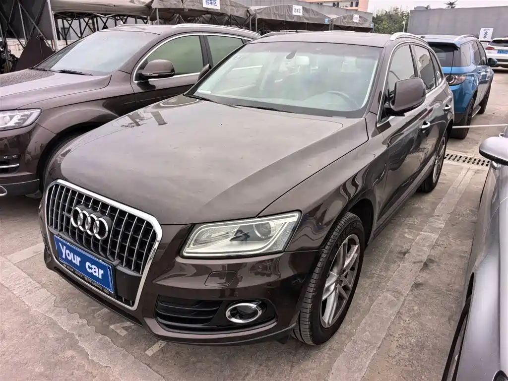 AUDI Q5