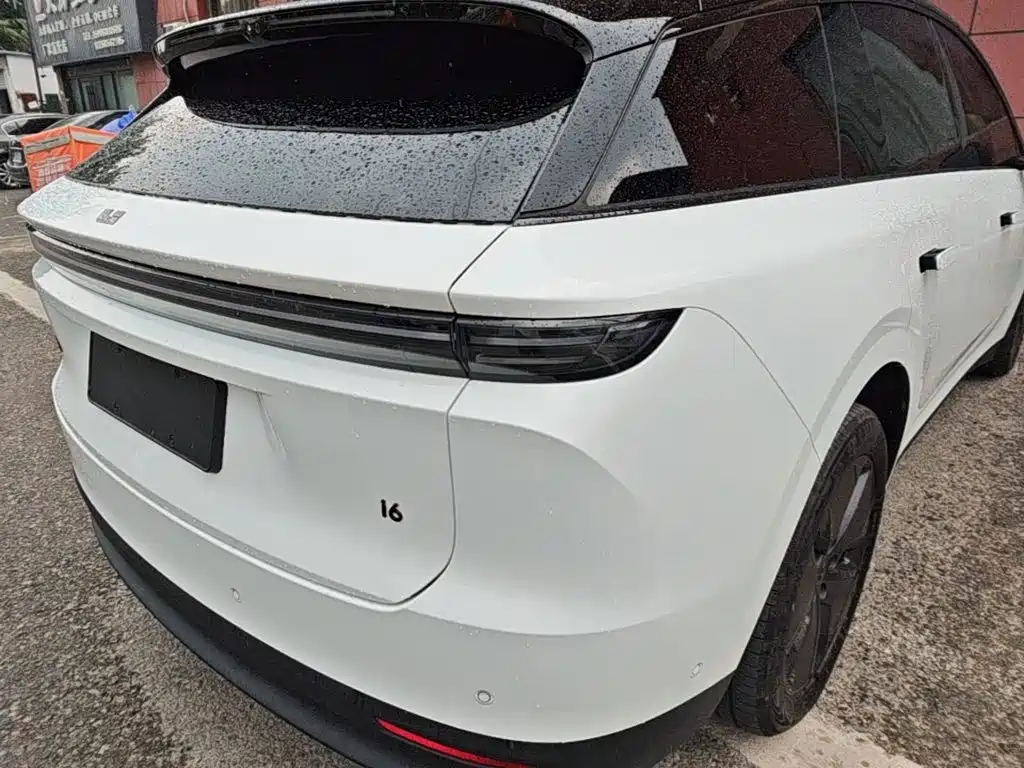 Li Auto i6 2026 2025 2WD Base Model
