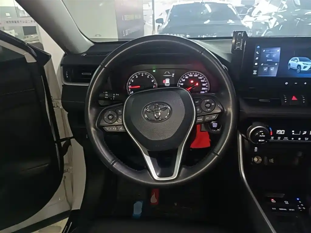 Toyota Wildlander 2023 2.0L CVT FWD Urban фото 11