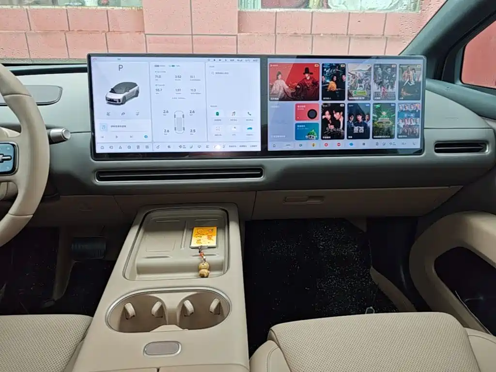 Li Auto i6 2026 2025 2WD Base Model