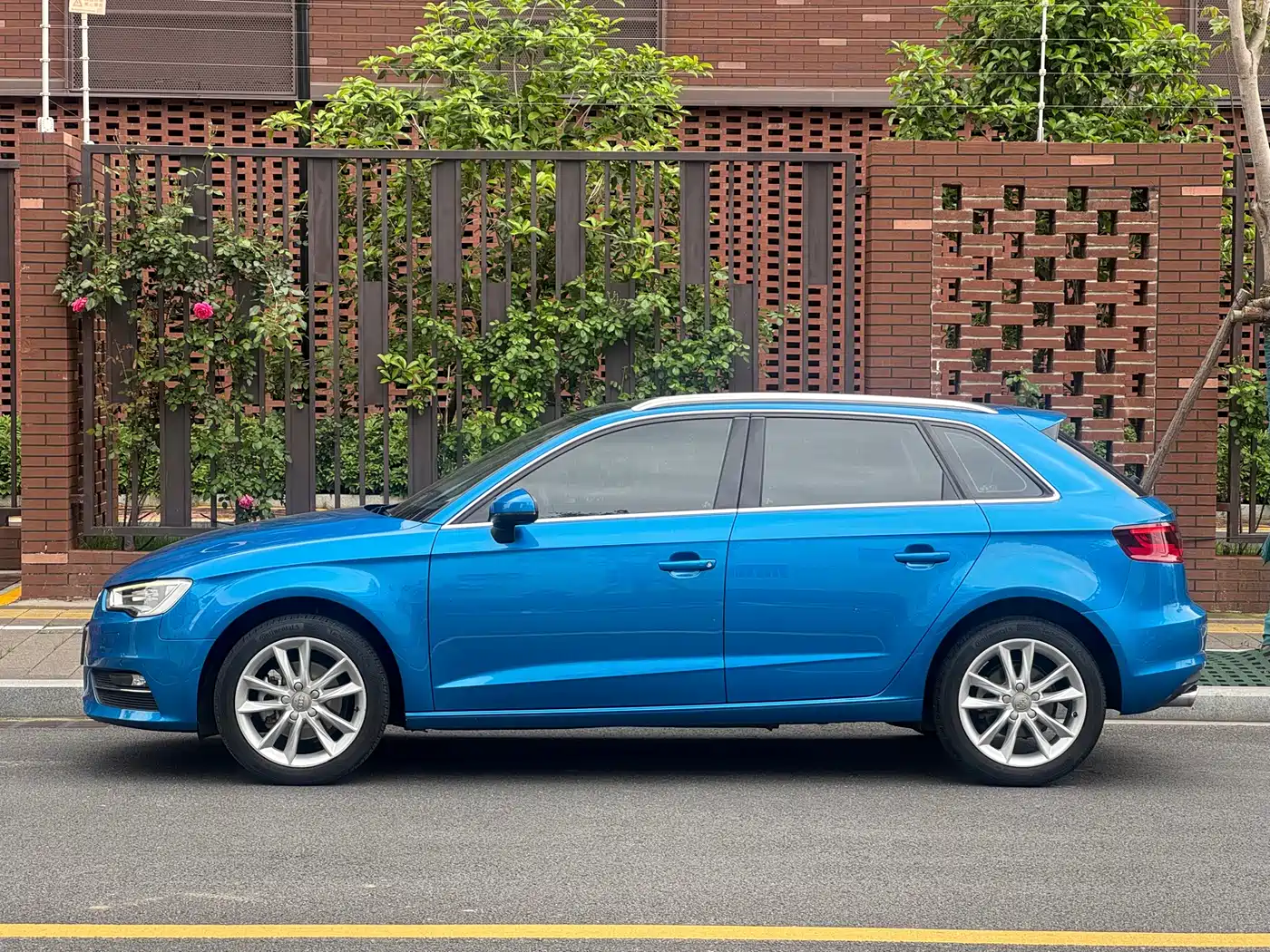 Audi A3 2015 Sportback 35 TFSI Millionth Anniversary Comfort Enjoyment Type фото 5