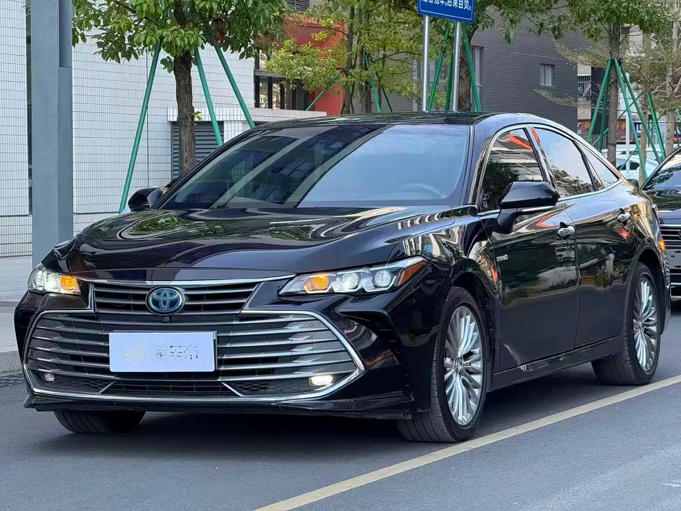 Toyota Avalon 2019 Hybrid 2.5L Limited Flagship Version China V