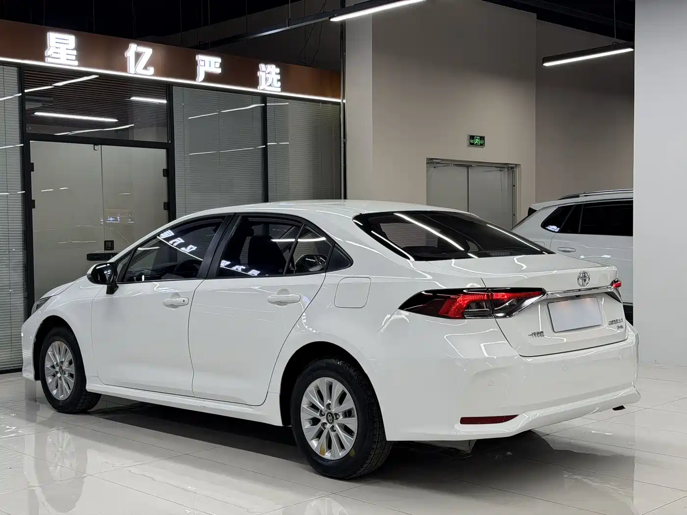 Toyota Corolla 2023 1.2T Pioneer Edition фото 17