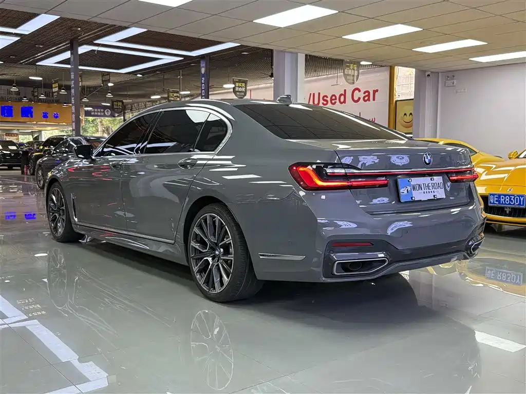 BMW 7 Series 2021 Model 740Li Leading M Sport Package фото 3
