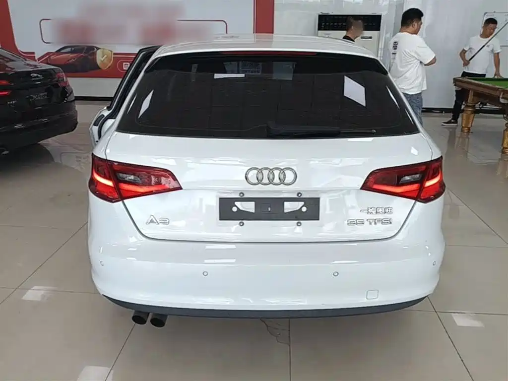 Audi A3 2016 Sportback 35 TFSI Leadership фото 6