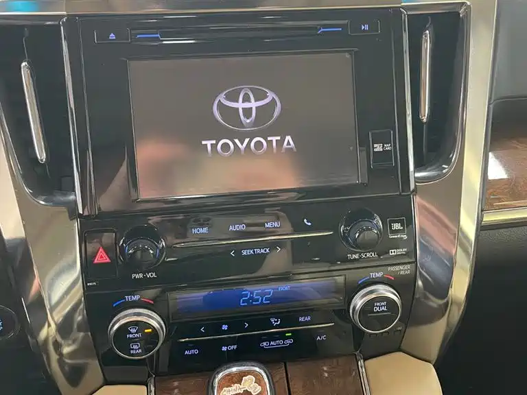 Toyota Alphard 2018 3.5L Premium фото 9