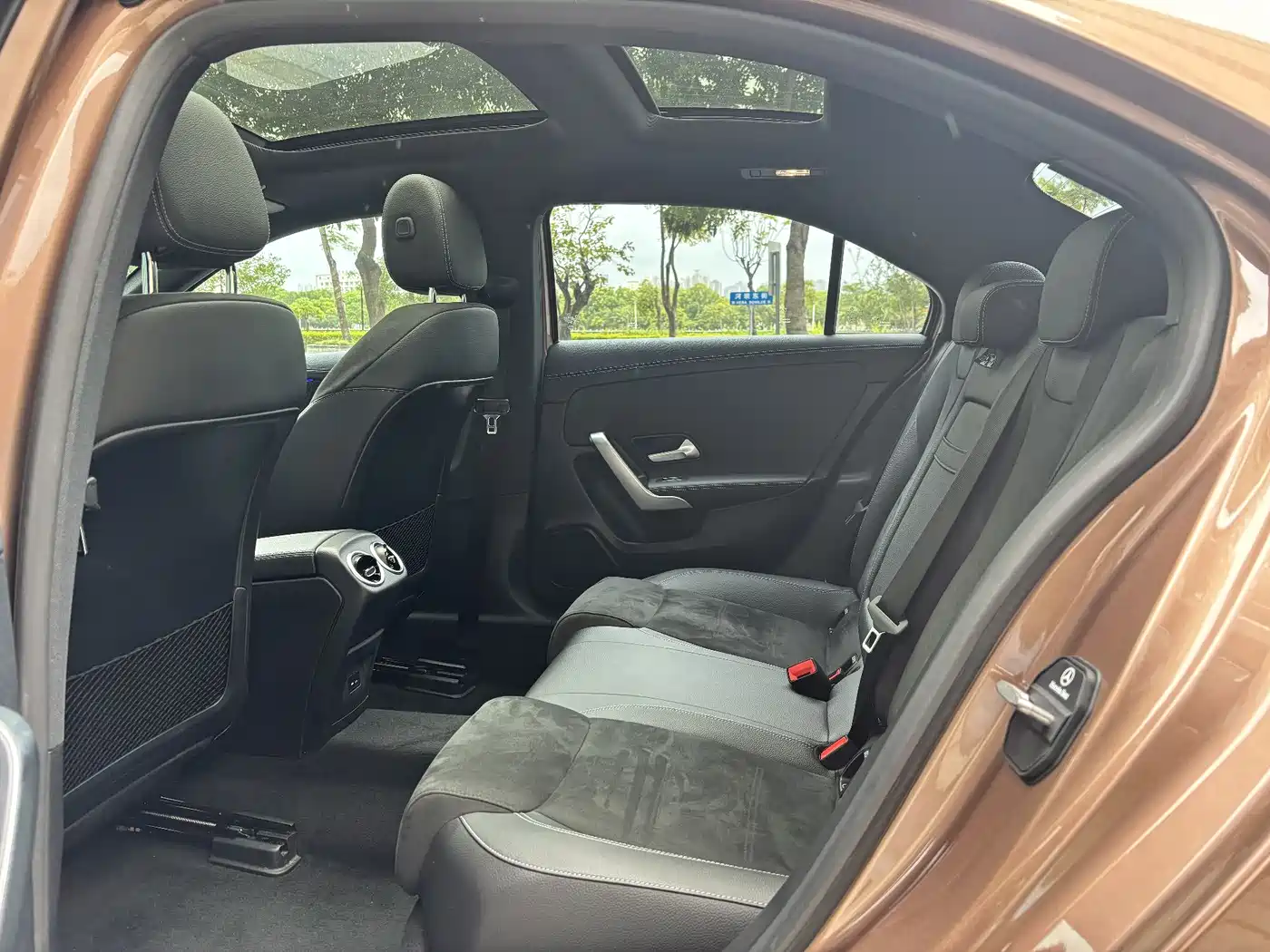 Mercedes-Benz A-Class 2021 A 200 L Sport Sedan Fashion Edition фото 5