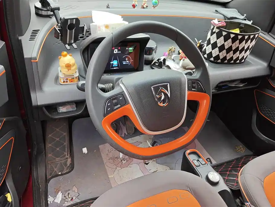 BAOJUN E100