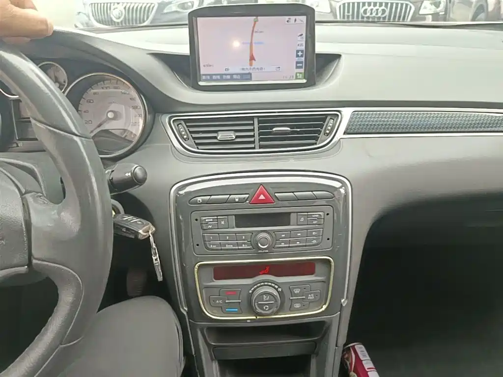 Peugeot 308 2014 Model Joy Edition Classic 1.6L Manual Trend Style фото 13