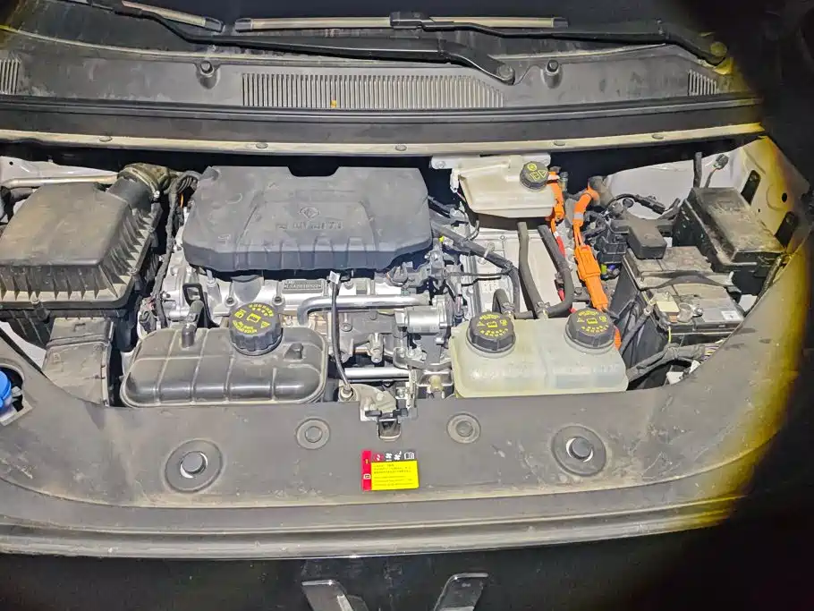 Wuling Motors Xingguang 730 New Energy 2026 2025 Model Plug-in Hybrid Base Version