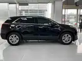Photo 7 - Cadillac XT5
